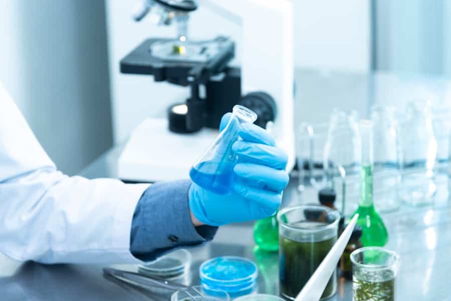 600+ Good Names For A Scientist Story: Unique & Engaging Titles